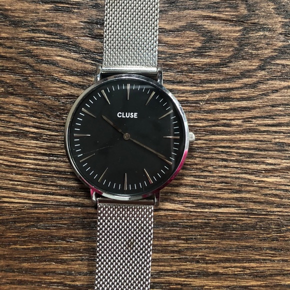 Watch - Picture 2 of 3